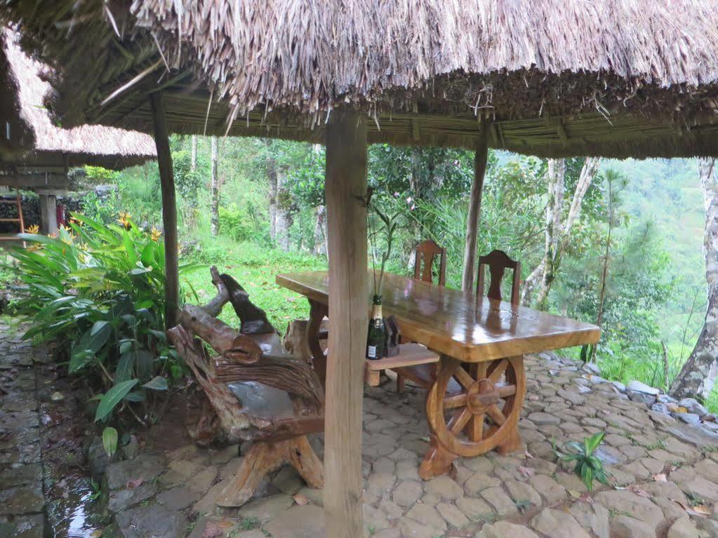 Native Village Inn Банаю Экстерьер фото